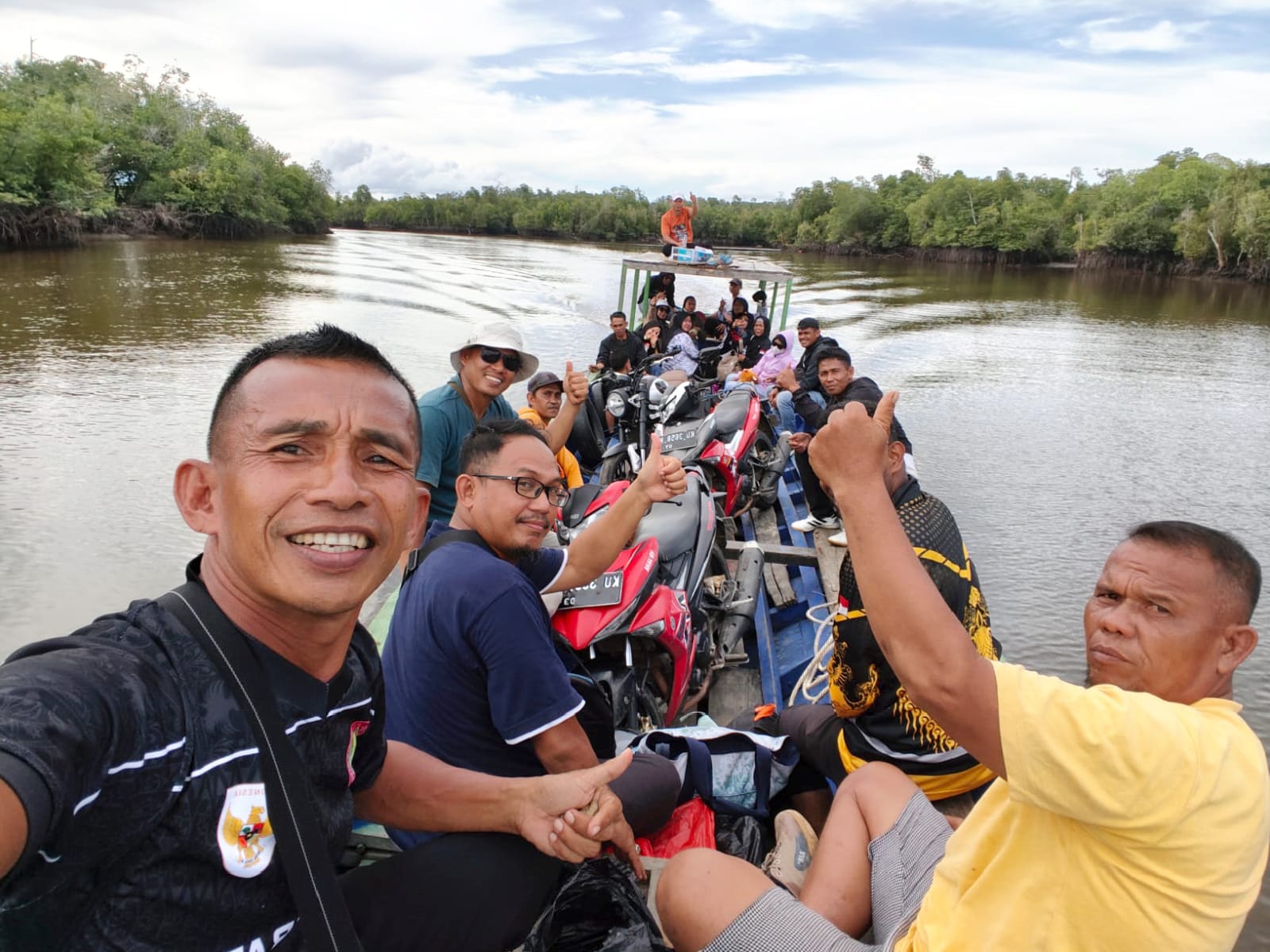 BERITA GAMBAR SIMPATIK